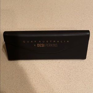 ✨ Sold ✨ Quay x Desi Perkins sunglasses case